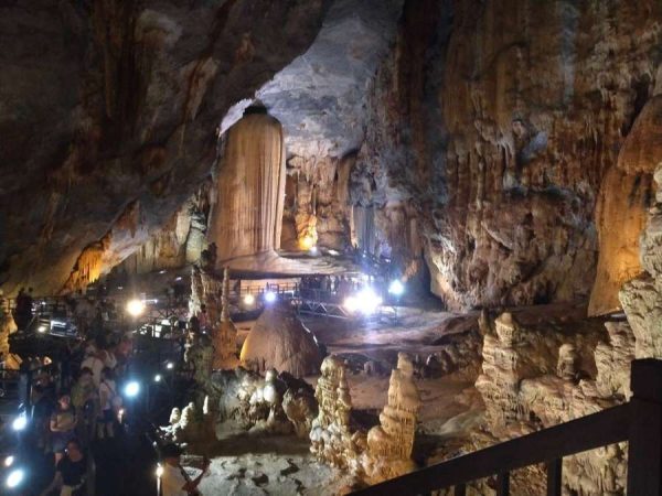 Paradise Cave - Dark Cave 1 Day Tour-Phong Nha Private Car