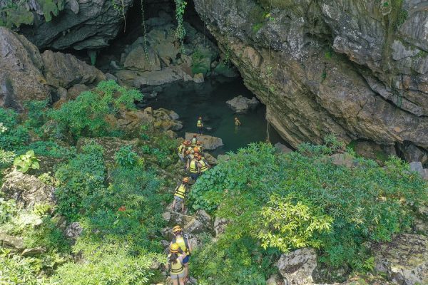 Tra Ang Cave And Paradise Cave Tour - Phong Nha Private Car