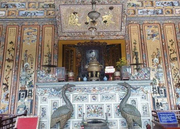 Hue Royal Tombs Tour- Phong Nha Private Car Travel
