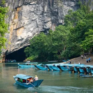 Dong Hoi to Phong Nha limousine - Phong Nha Private Car